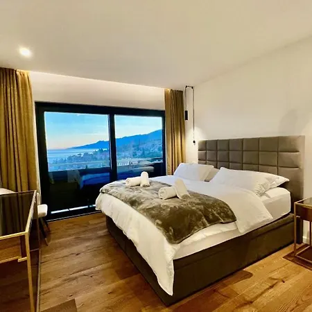 Beautiful Palazzo Blue - Opatija