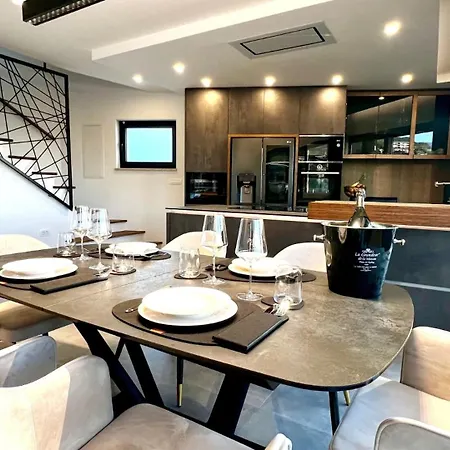 Beautiful Palazzo Blue - Villa *