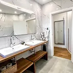 Beautiful Palazzo Blue - * אופטיה